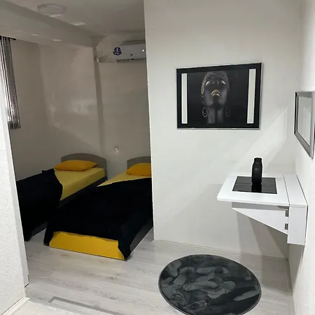 Anka Apartment Stip Exterior photo