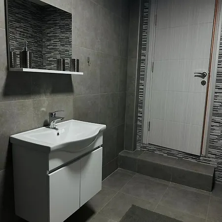 Anka Apartment Stip Exterior photo