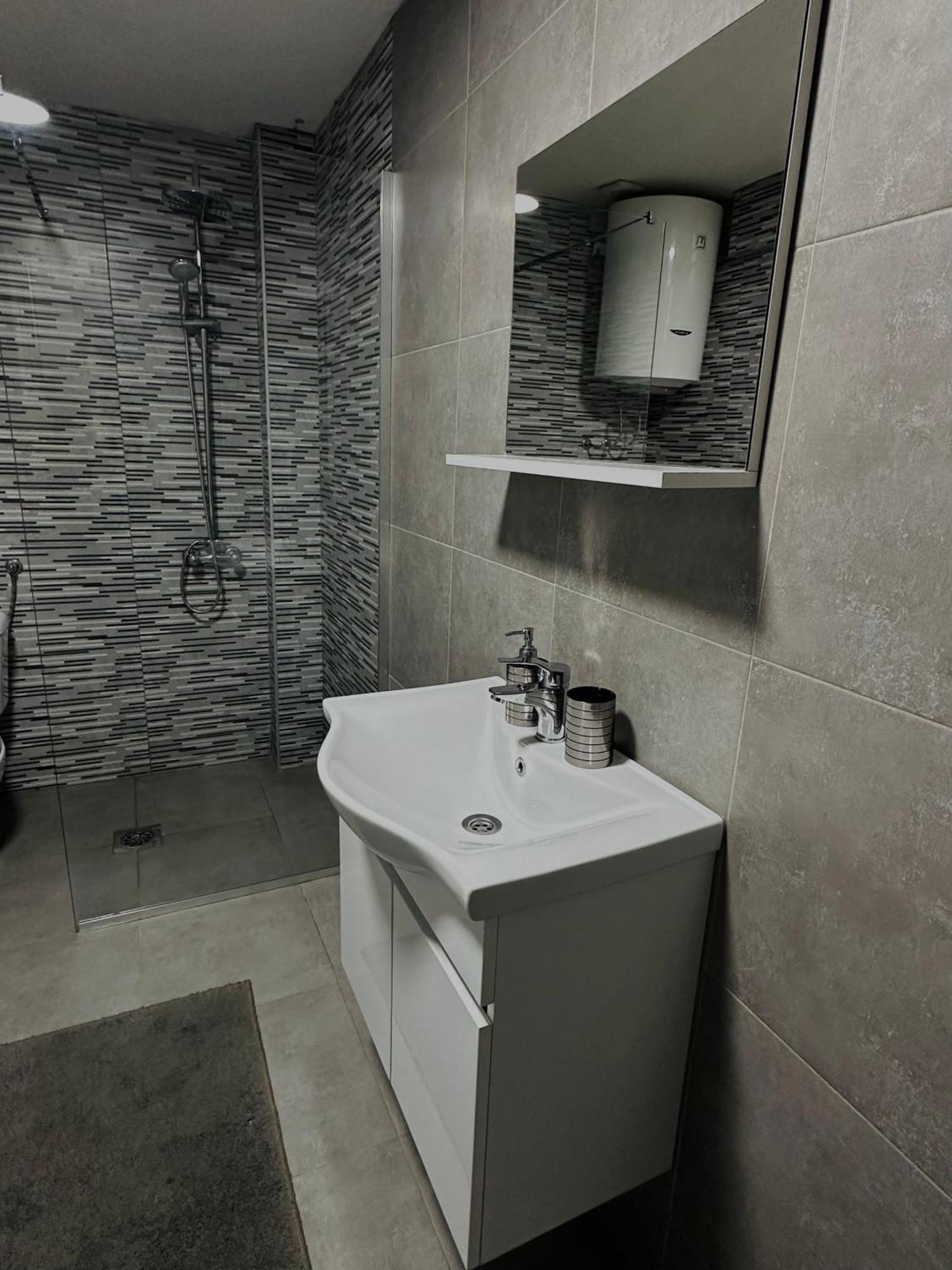 Anka Apartment *
